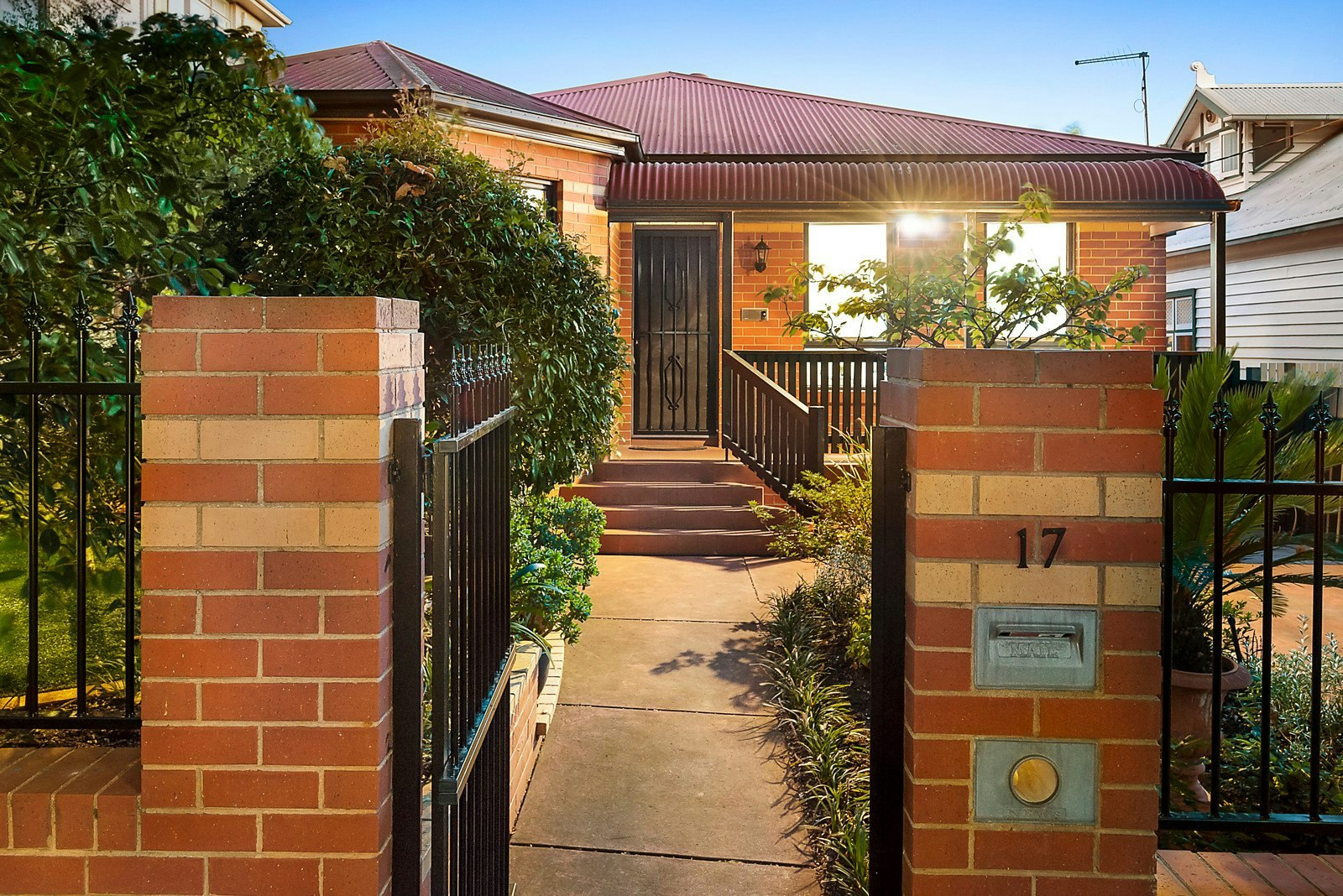 17 Kendall Street, Elwood, VIC