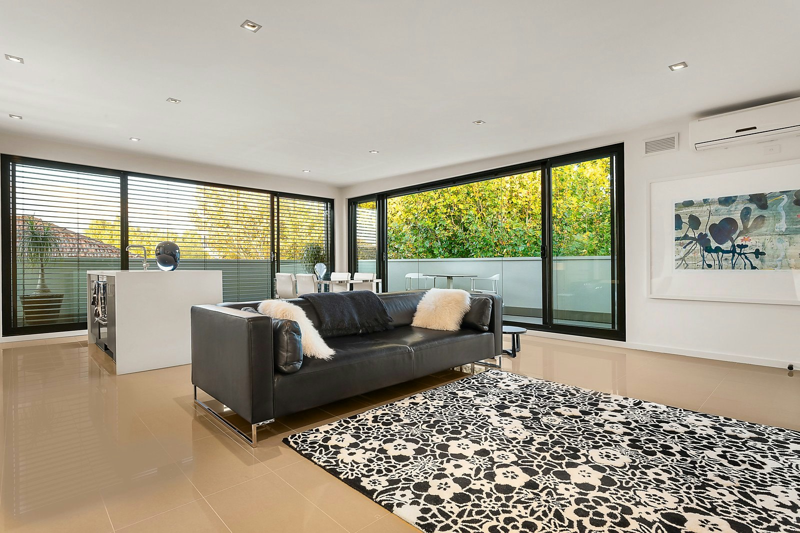 11/10 Docker Street, Elwood, VIC