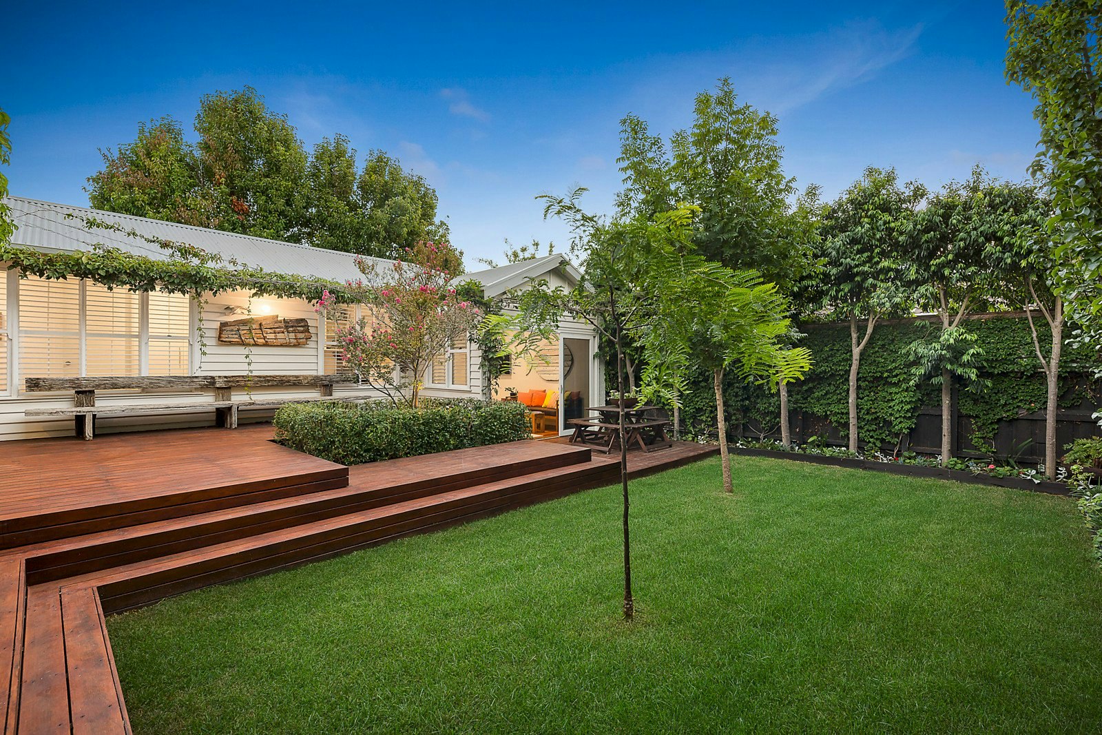 2 Hastings Street, Hampton, VIC