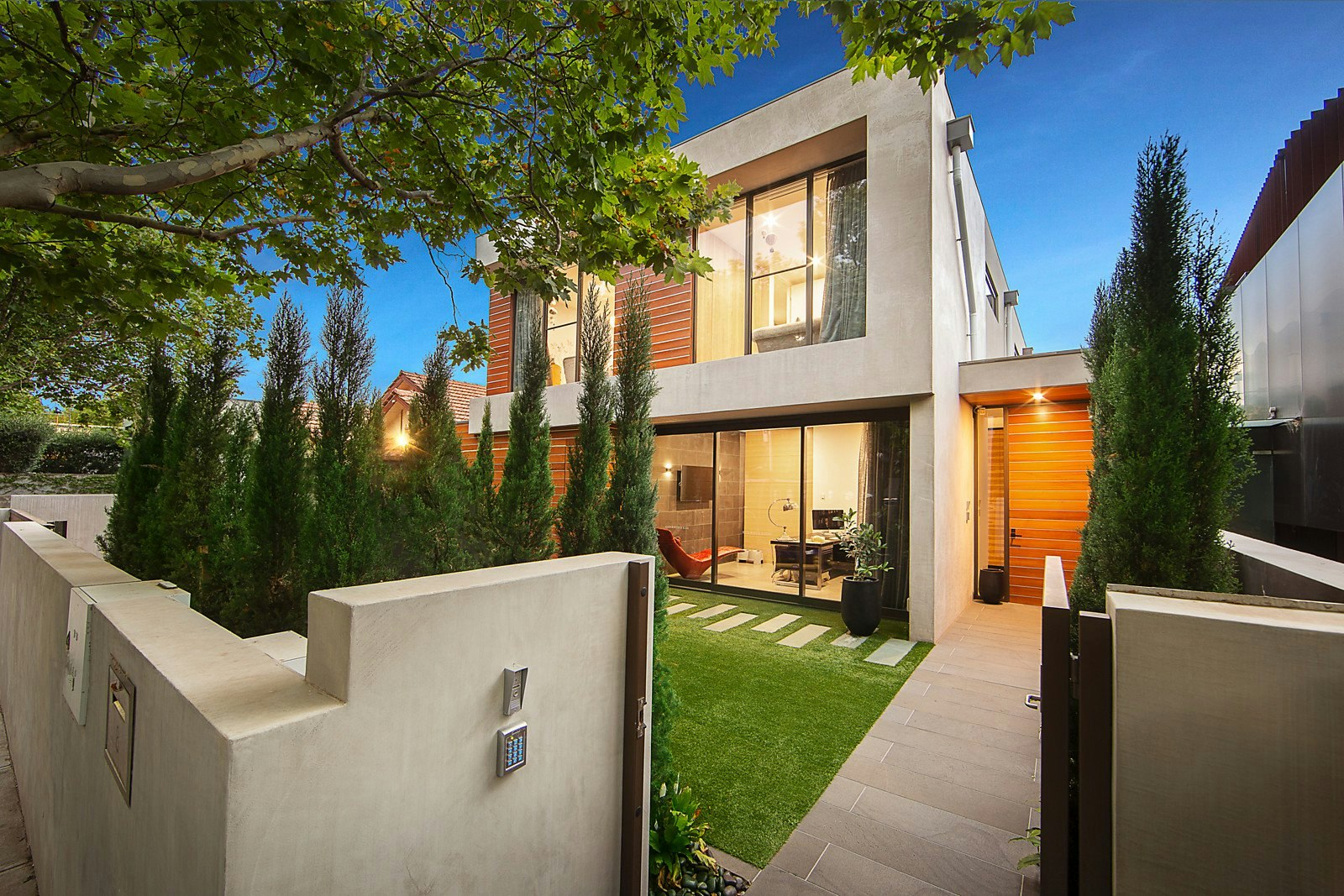 8 Joyce Street, Elwood, VIC