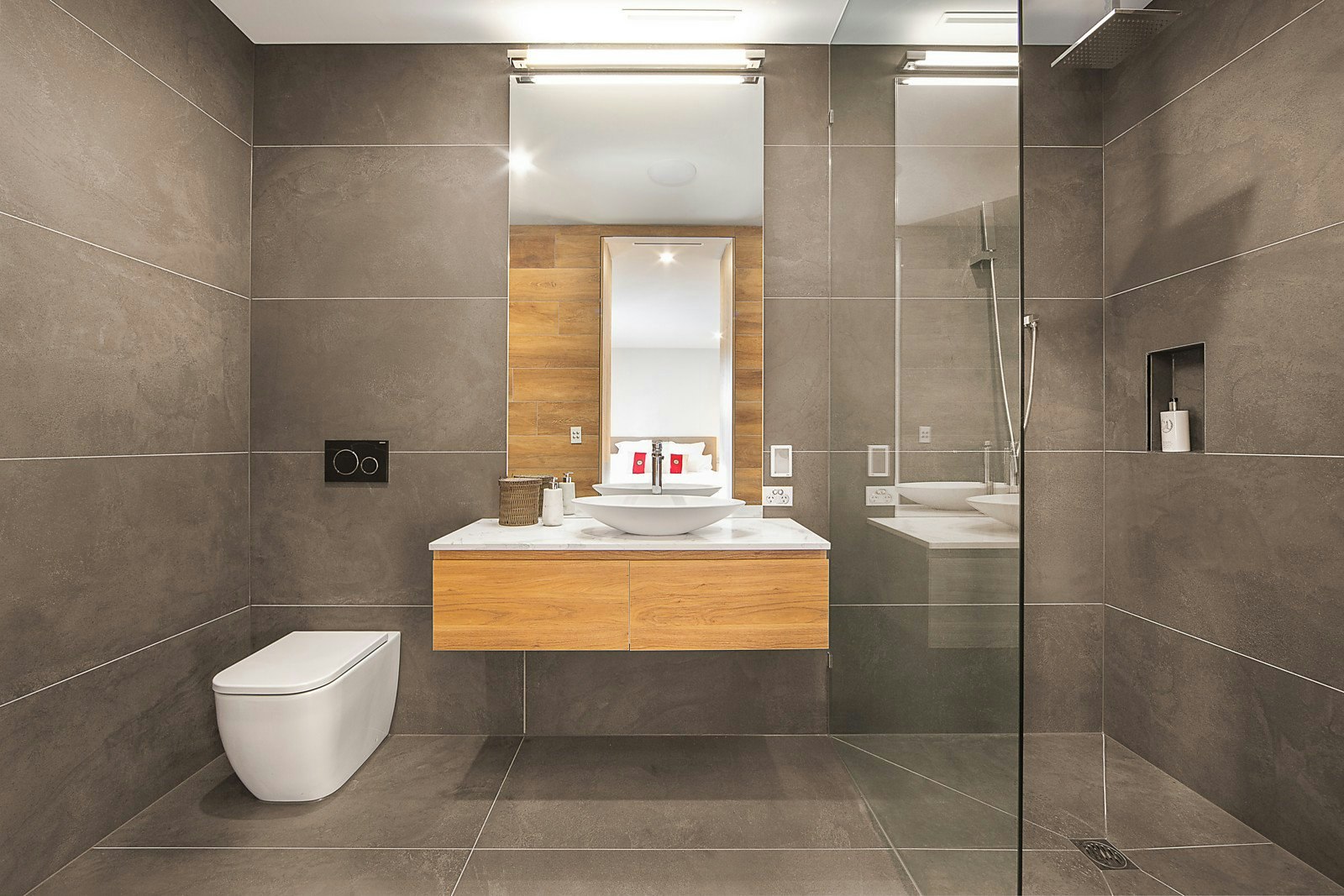 8 Joyce Street, Elwood, VIC