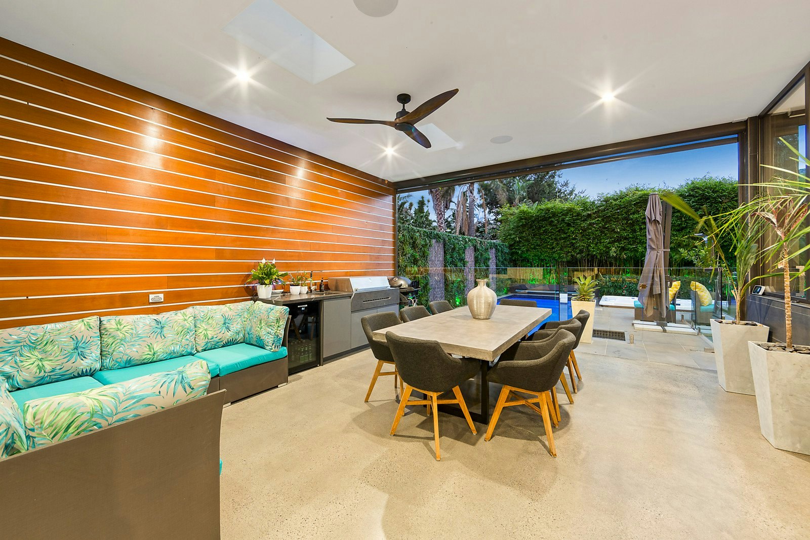 8 Joyce Street, Elwood, VIC