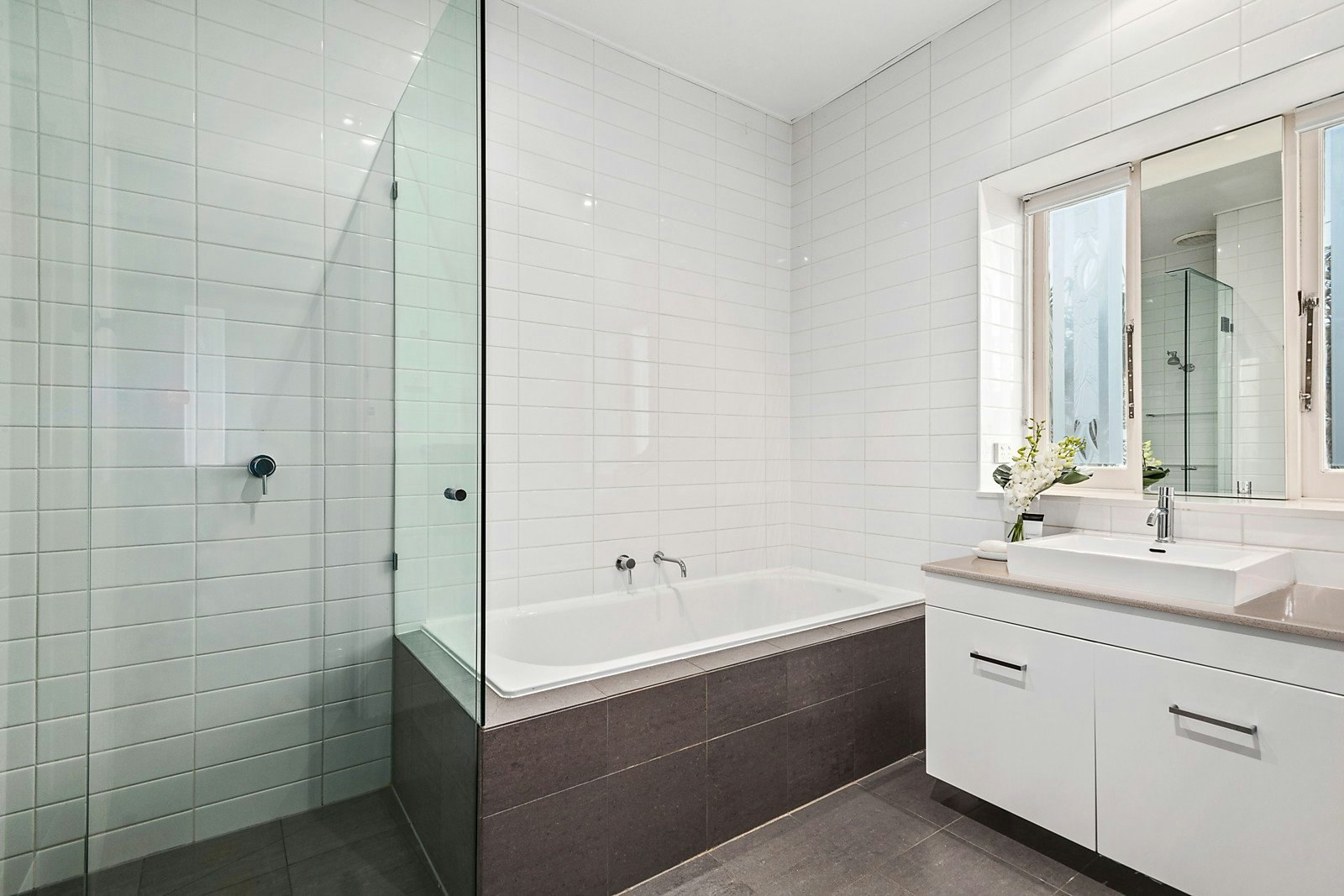 11 Viewbank Road, Glen Iris, VIC