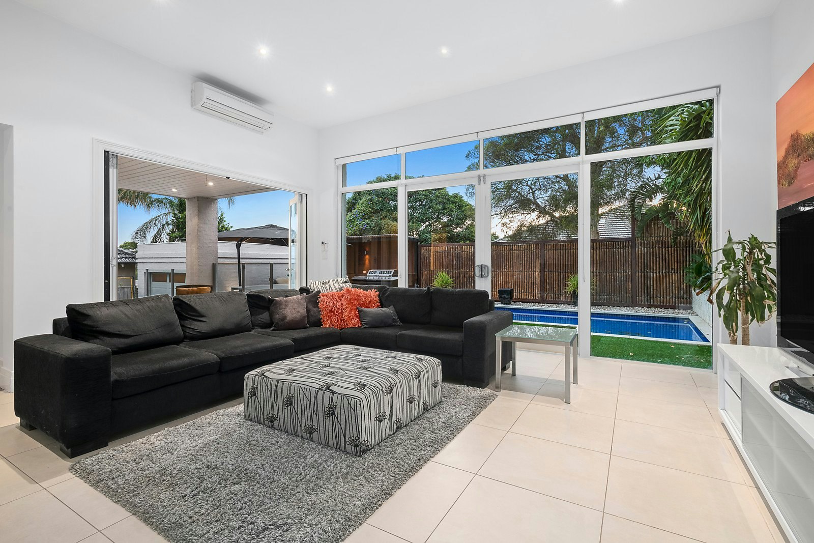 8 Cradley Avenue, Kew, VIC