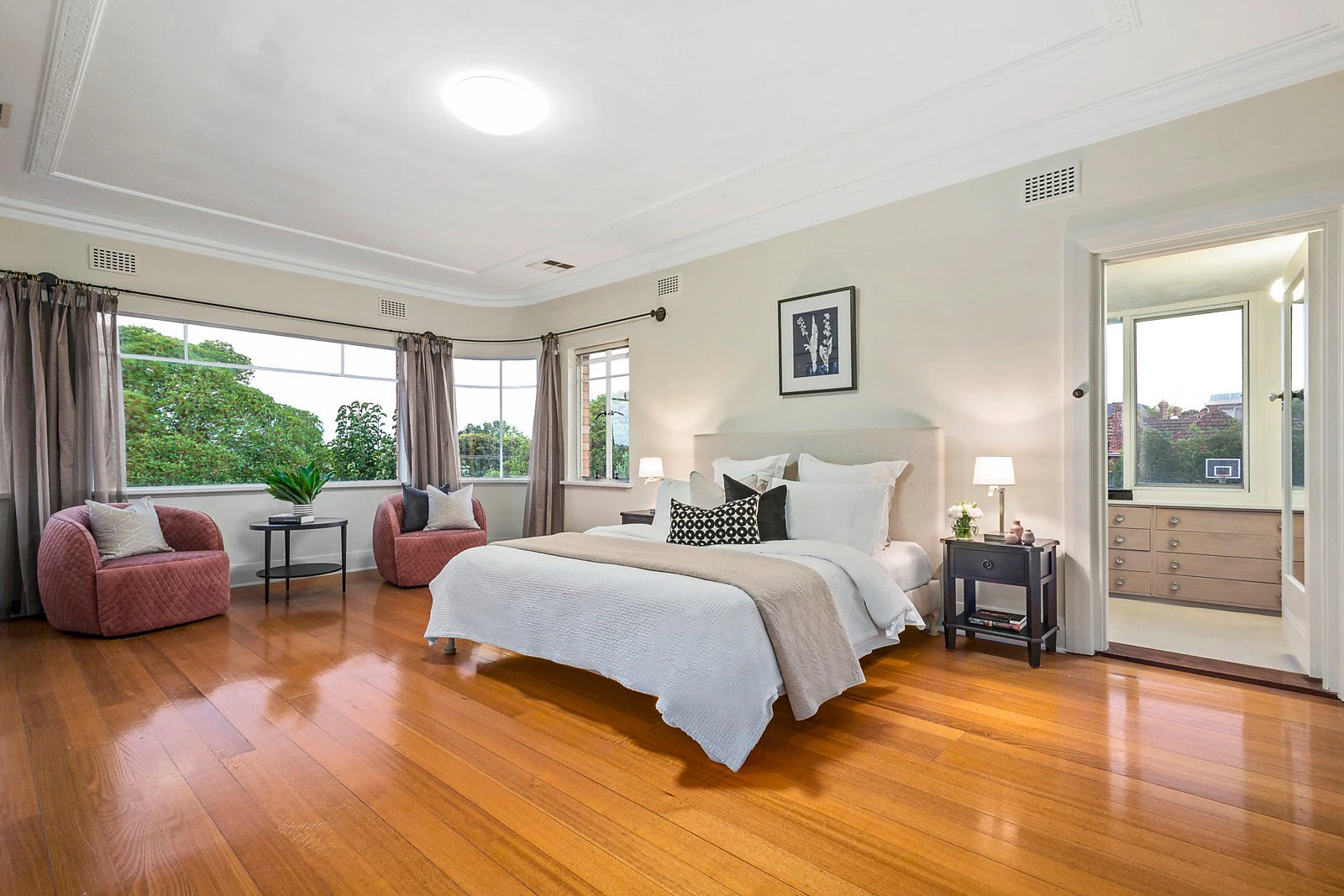 11 Viewbank Road, Glen Iris, VIC