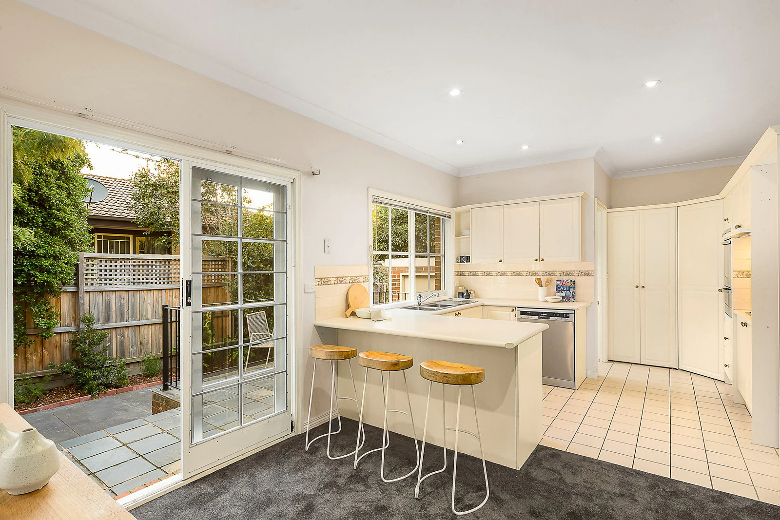 2/247 Highfield Road, Camberwell, VIC