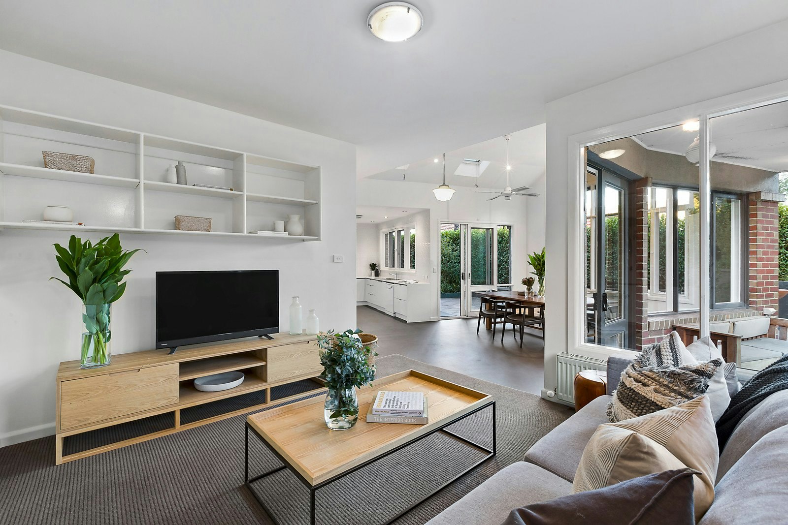 6 Rosedale Road, Glen Iris, VIC