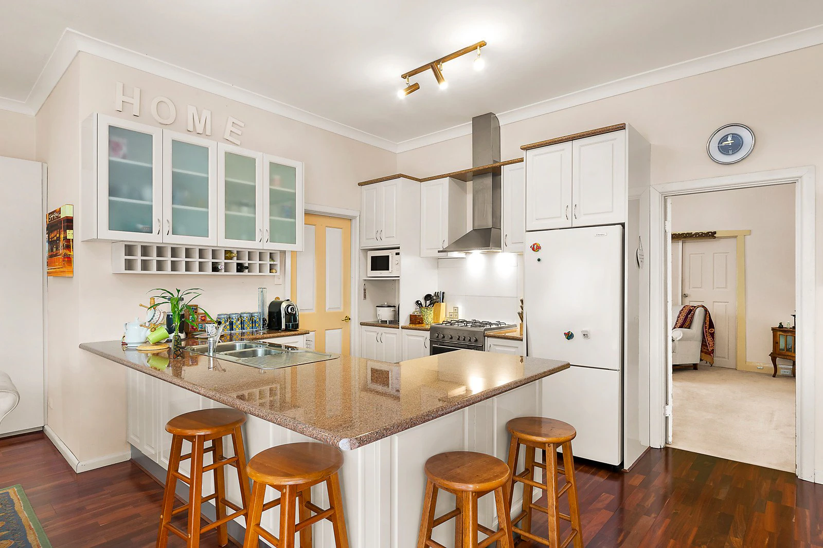11 Lithgow Street, Glen Iris, VIC