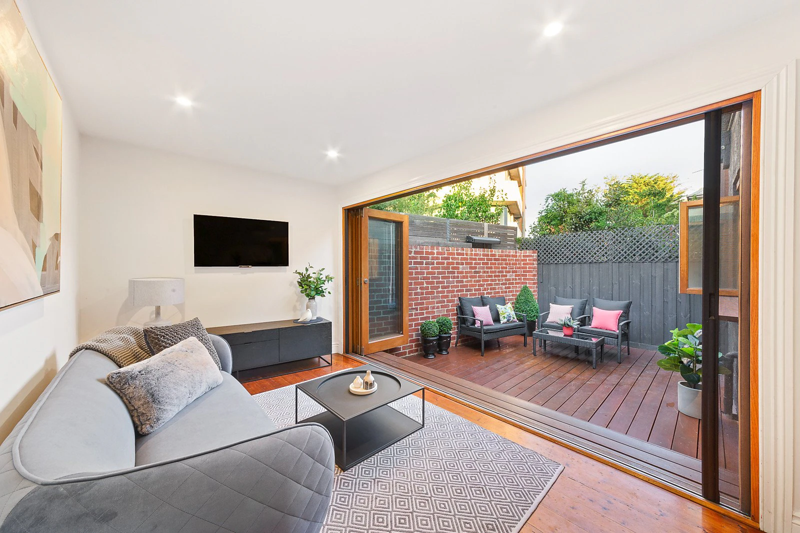 32 Longmore Street, St Kilda West, VIC