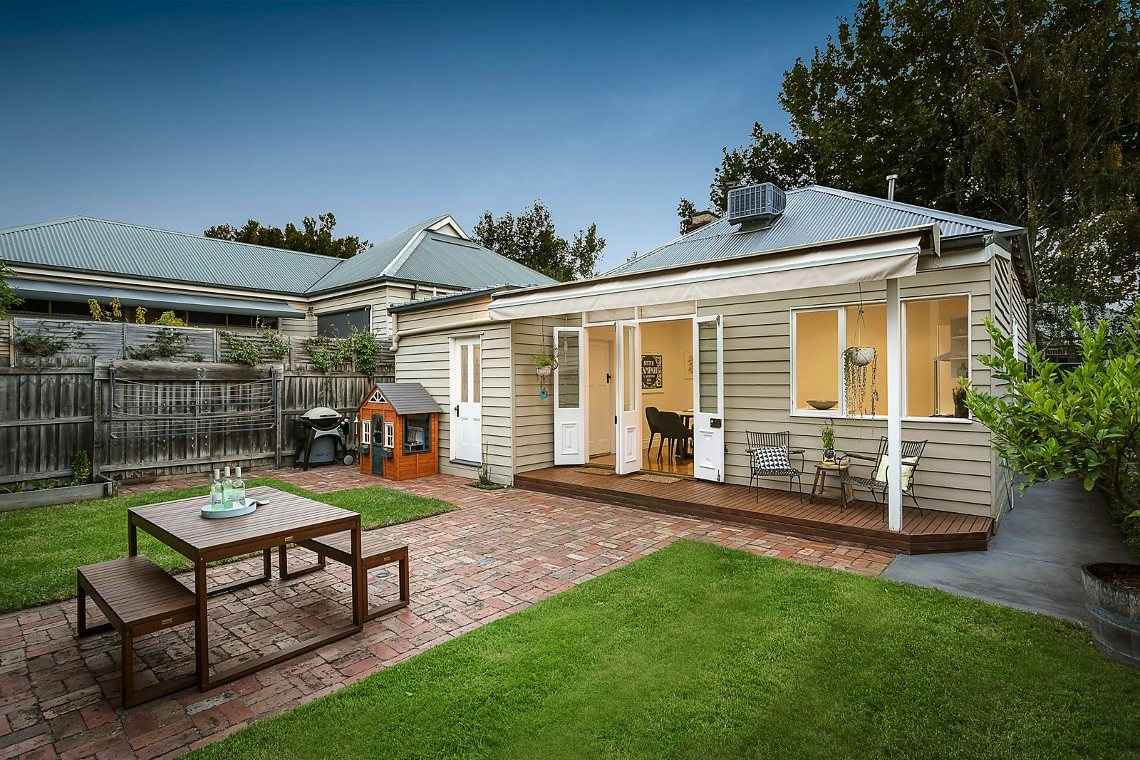 4 Warley Road, Malvern East, VIC