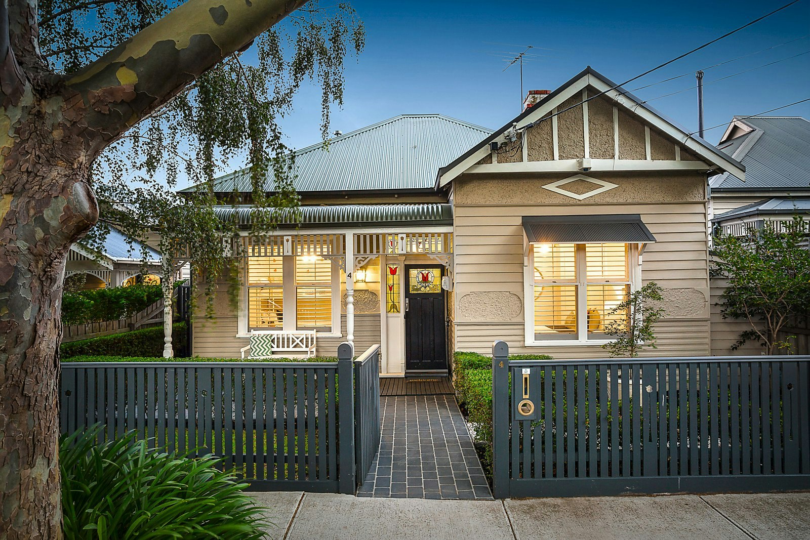 4 Warley Road, Malvern East, VIC