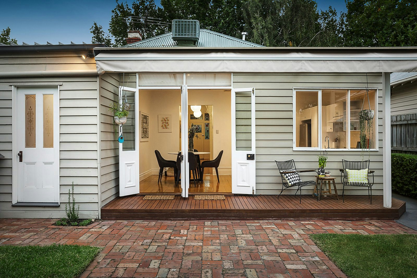 4 Warley Road, Malvern East, VIC