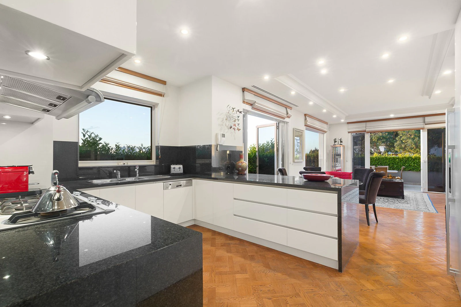 Penthouse, 1 Chastleton Avenue, Toorak, VIC