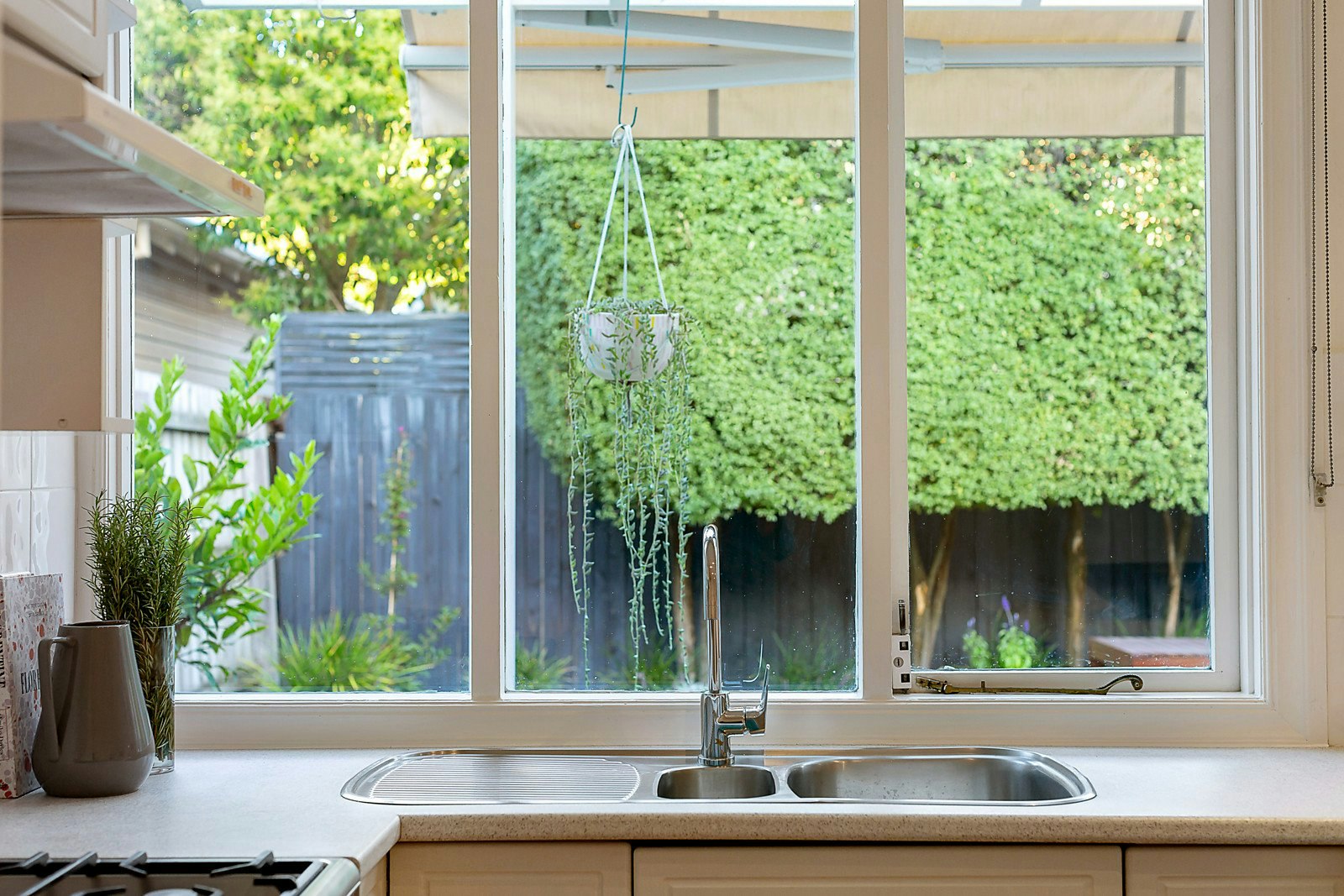 4 Warley Road, Malvern East, VIC