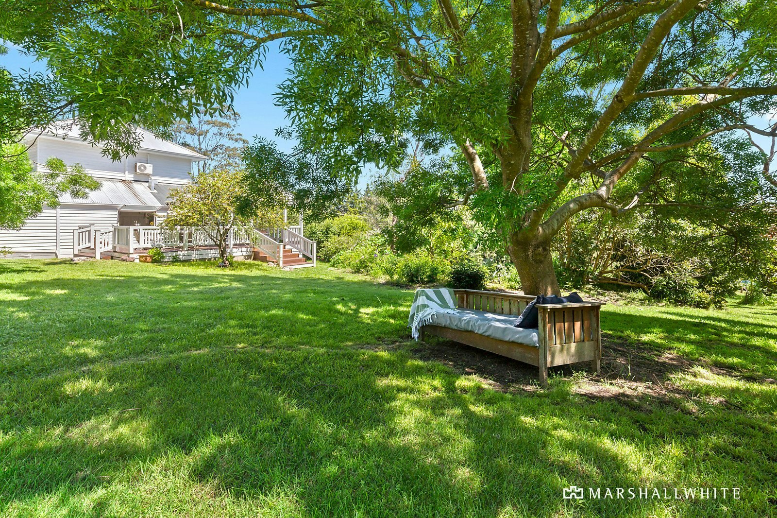 1 Amesbury Road, Mount Eliza, VIC