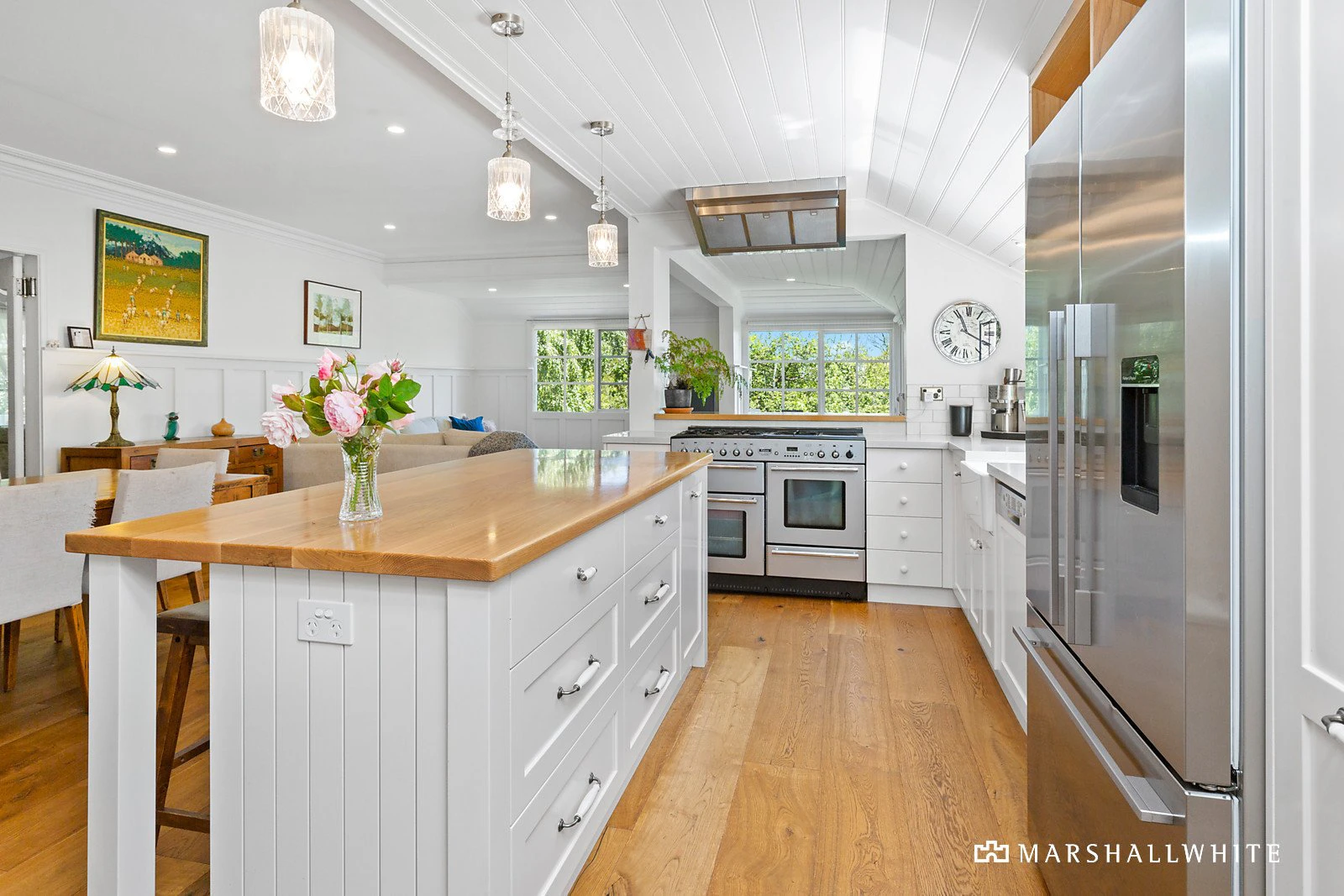 1 Amesbury Road, Mount Eliza, VIC