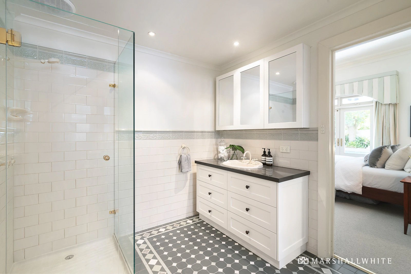 18 Bolton Avenue, Hampton, VIC