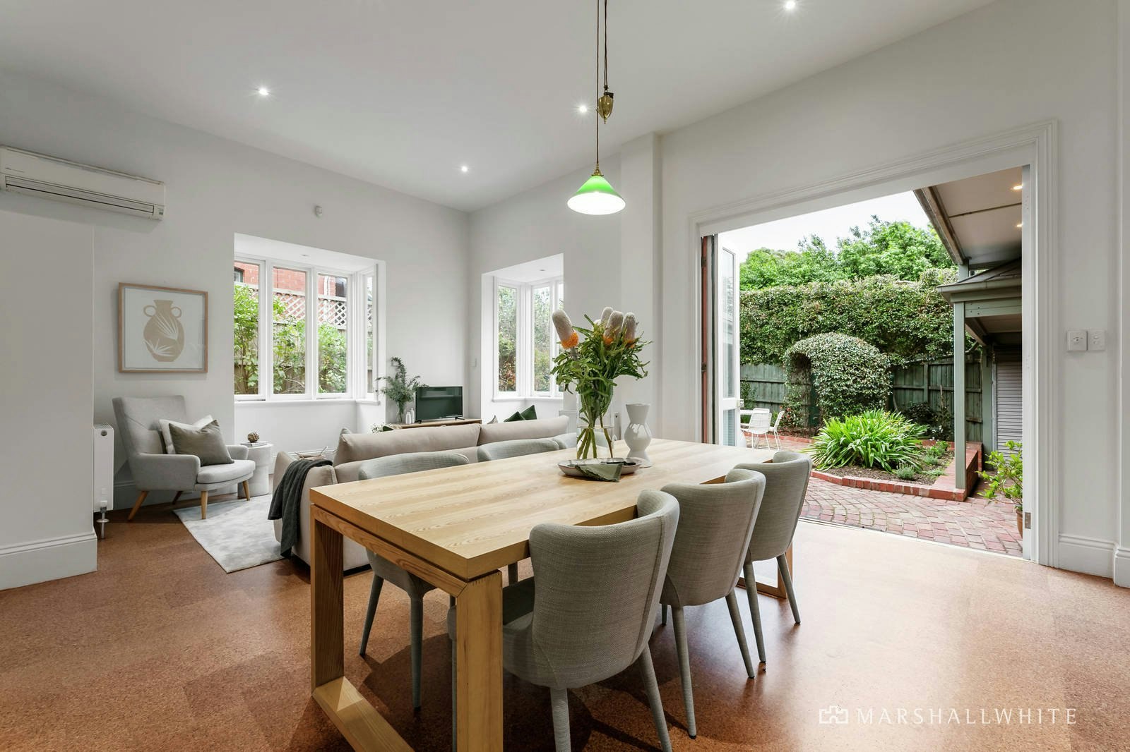 11 Carnarvon Road, Caulfield North, VIC