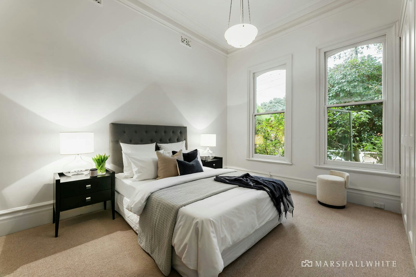 11 Carnarvon Road, Caulfield North, VIC