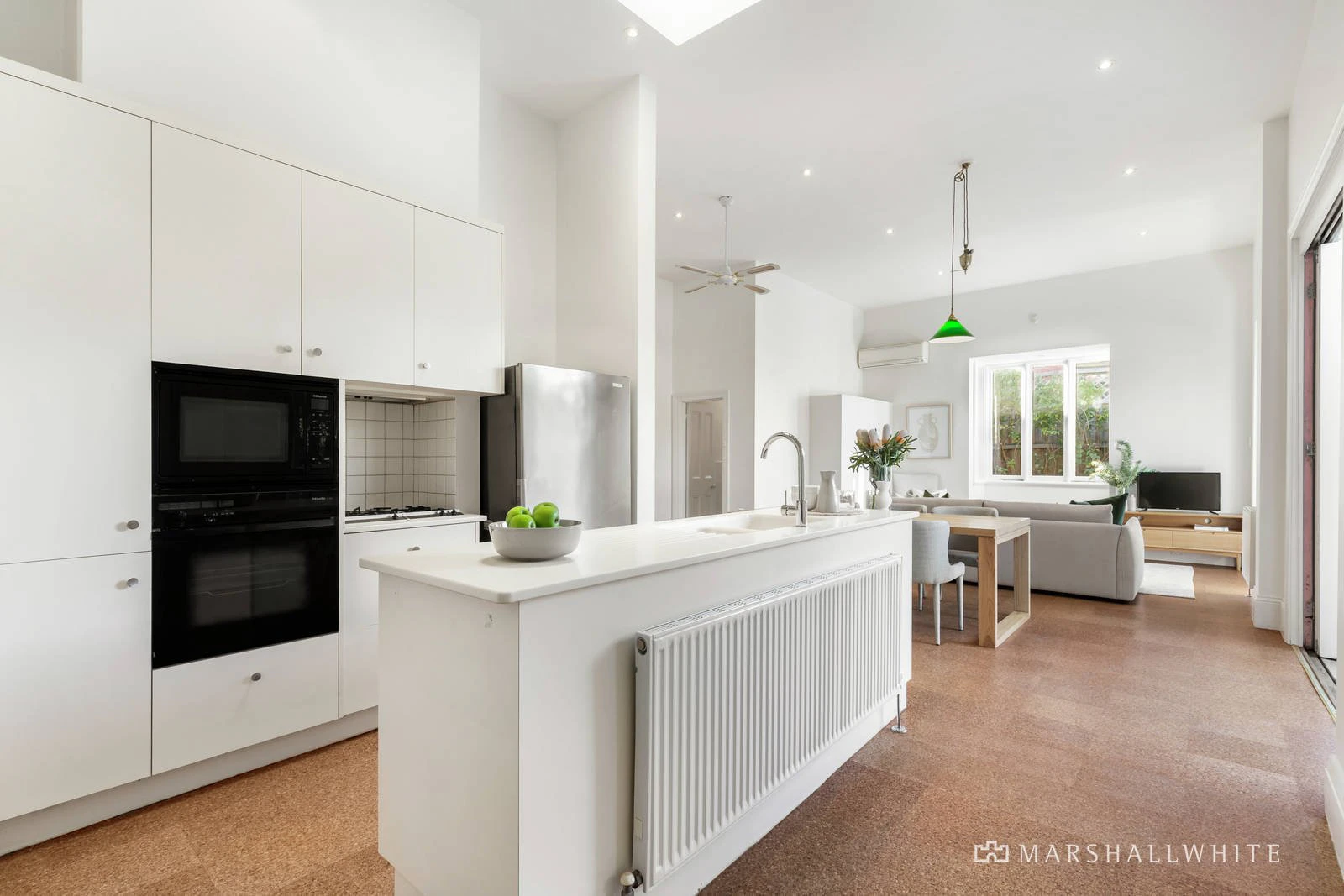 11 Carnarvon Road, Caulfield North, VIC