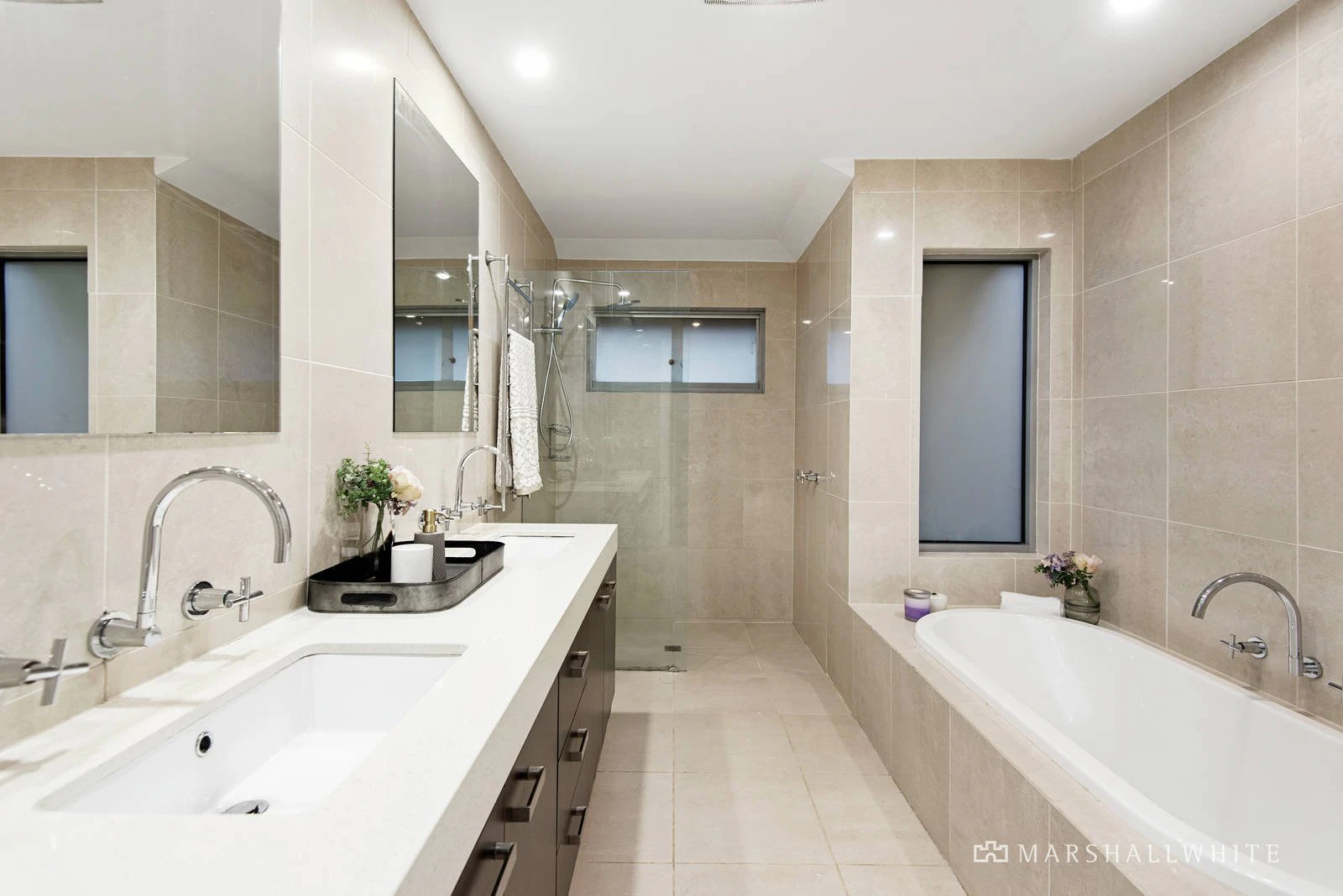 34 Bennett Parade, Kew East, VIC