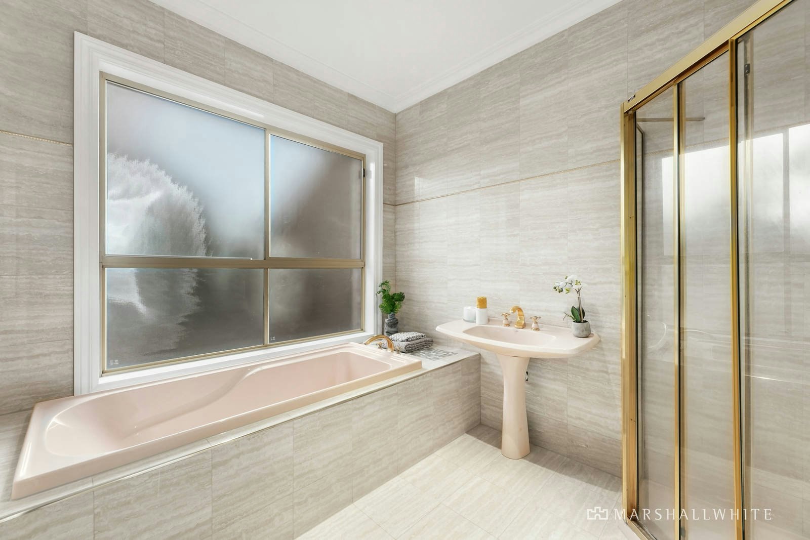 16 Pine Hill Drive, Doncaster East, VIC