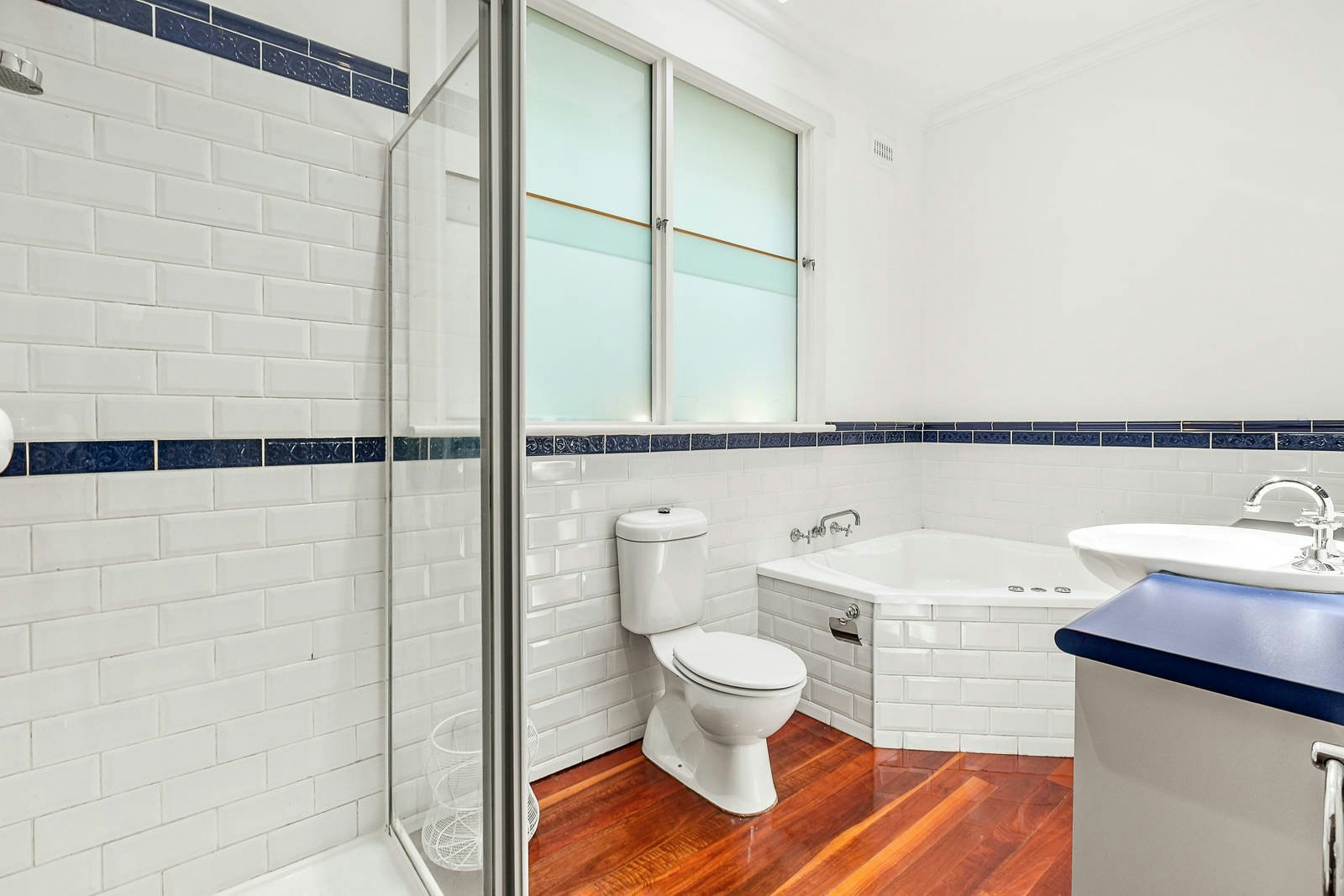 6 Hassett Avenue, Canterbury, VIC