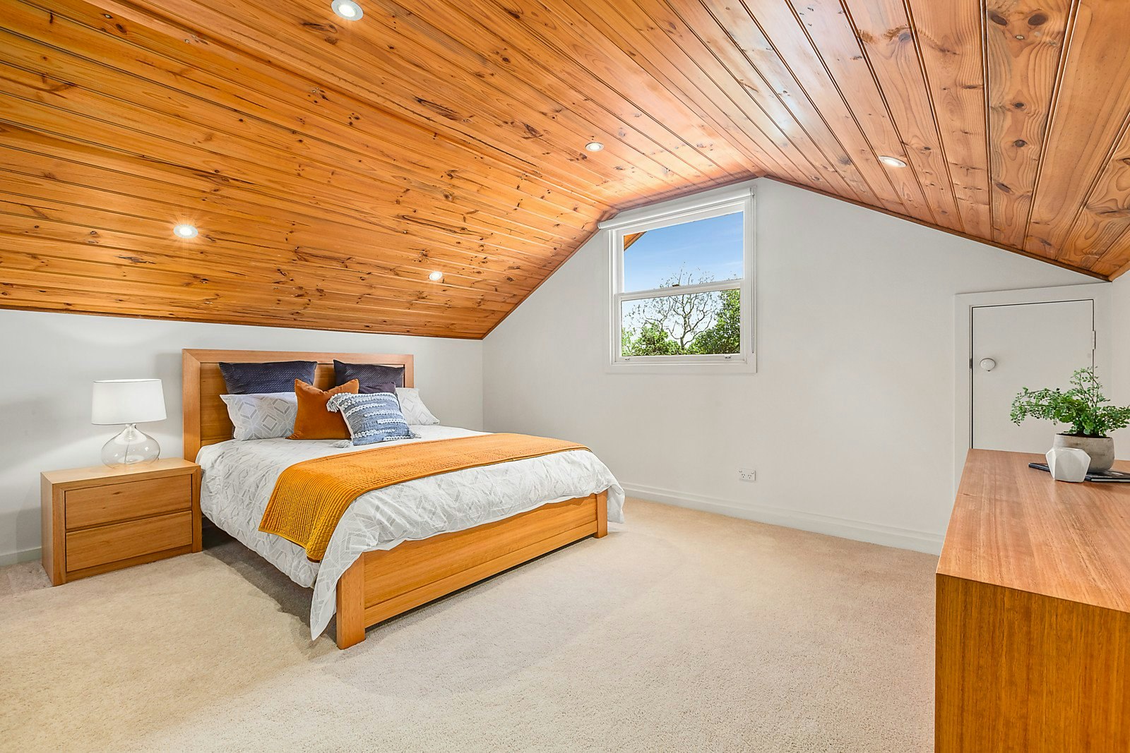 6 Hassett Avenue, Canterbury, VIC