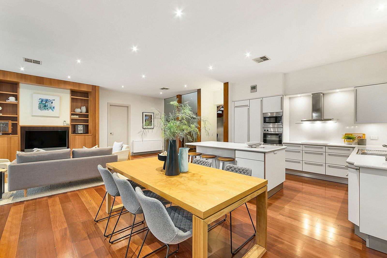 12 Menzies Avenue, Brighton, VIC