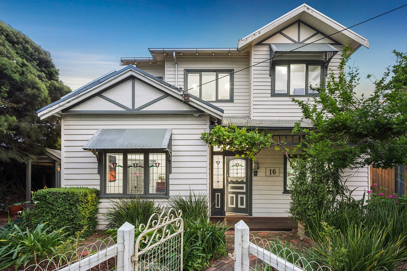 16 Loch Street, Kew, VIC