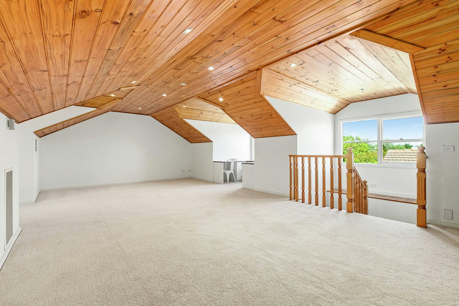 6 Hassett Avenue, Canterbury, VIC