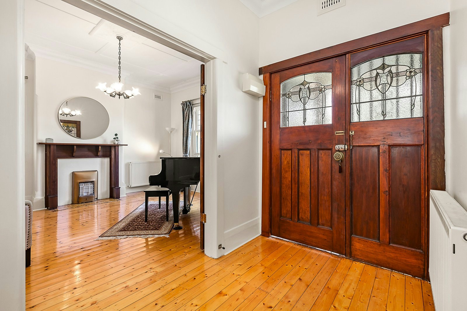 6 Hassett Avenue, Canterbury, VIC