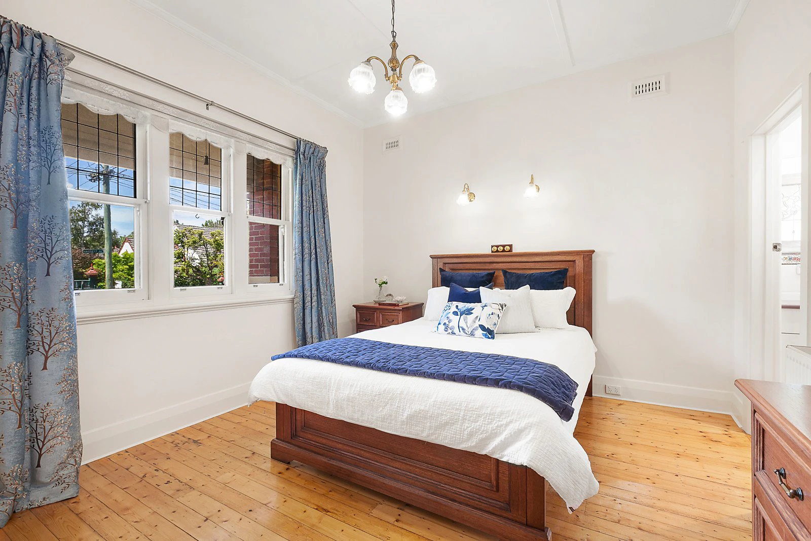 6 Hassett Avenue, Canterbury, VIC
