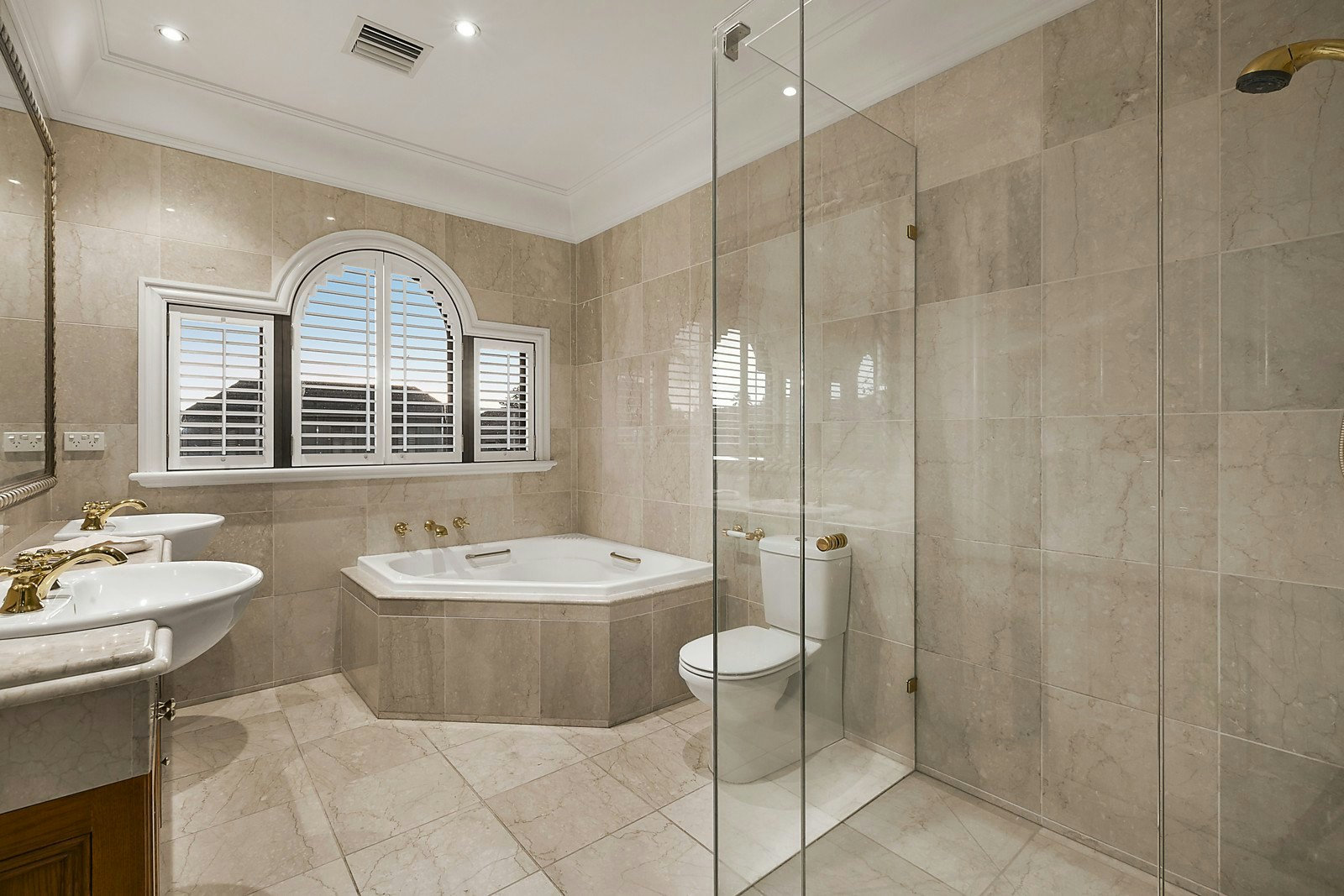 15 Maysbury Avenue, Brighton, VIC