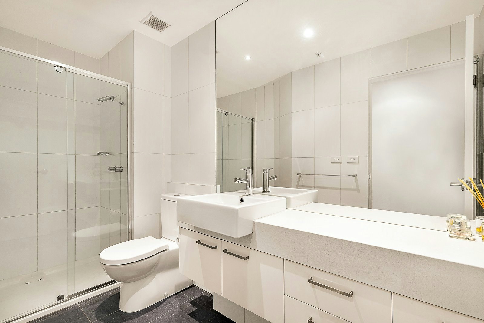 1/64 Riversdale Road, Hawthorn, VIC