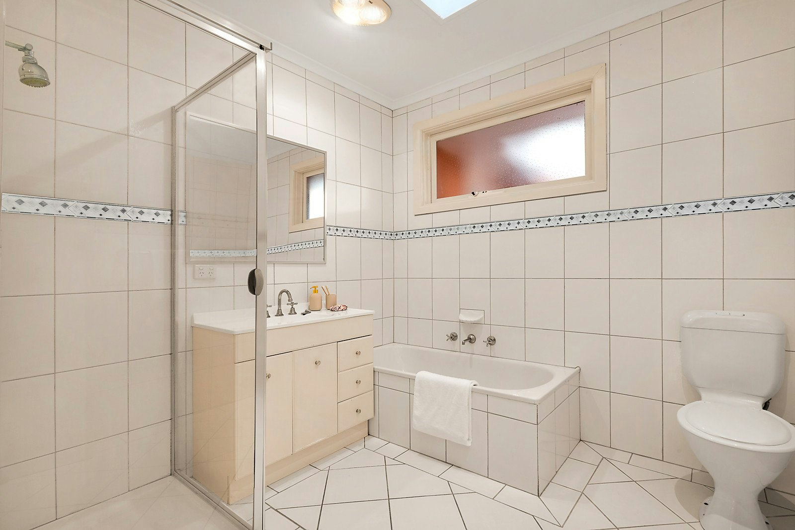 1/26 Cornell Street, Camberwell, VIC