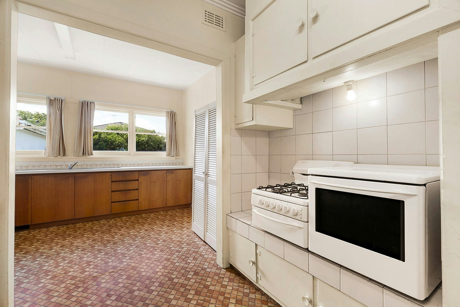 12 Arnold Road, Brighton East, VIC