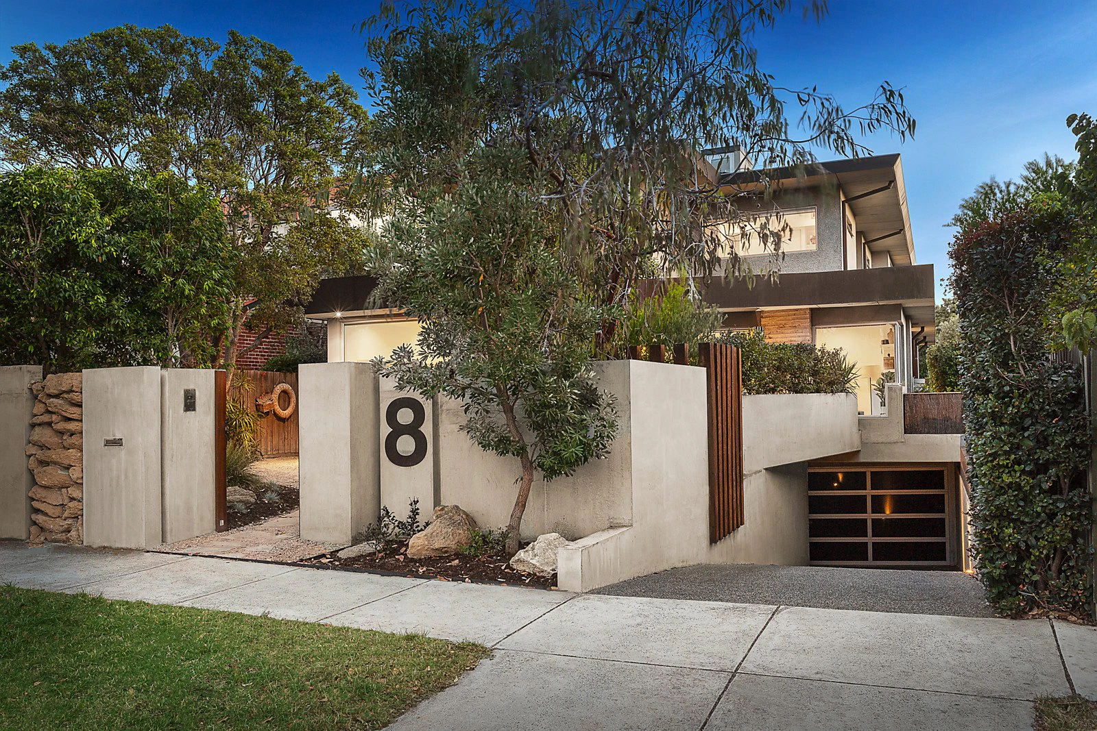 8 Bridge Street, Hampton, VIC