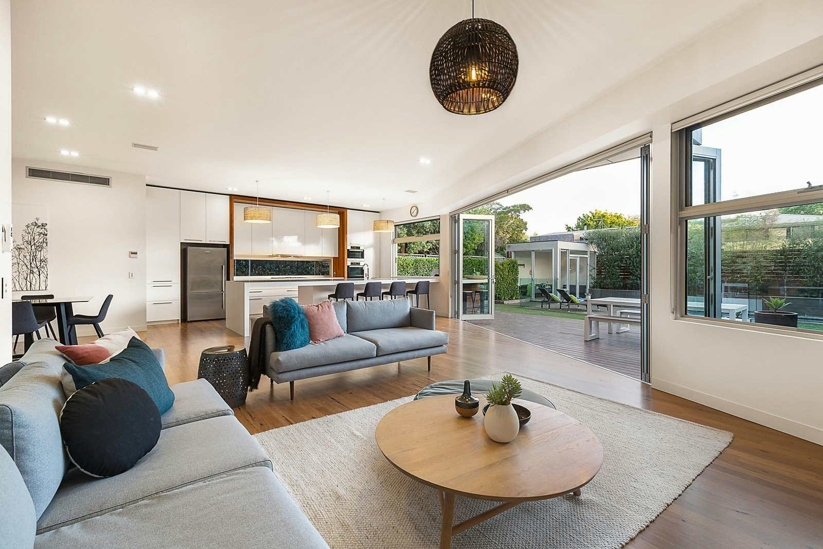 8 Bridge Street, Hampton, VIC