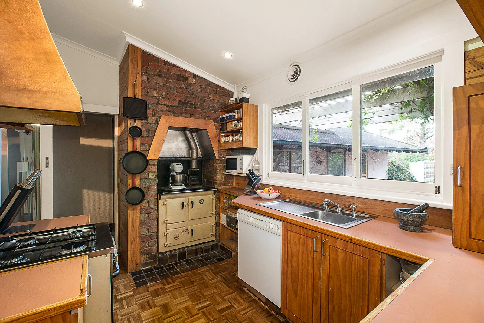 39 Bridge Street, Hampton, VIC