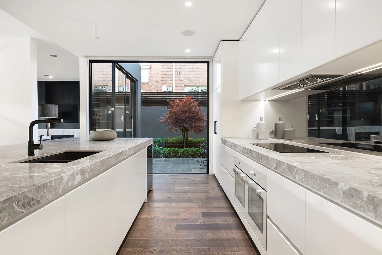 2a Roslyn Street, Brighton, VIC