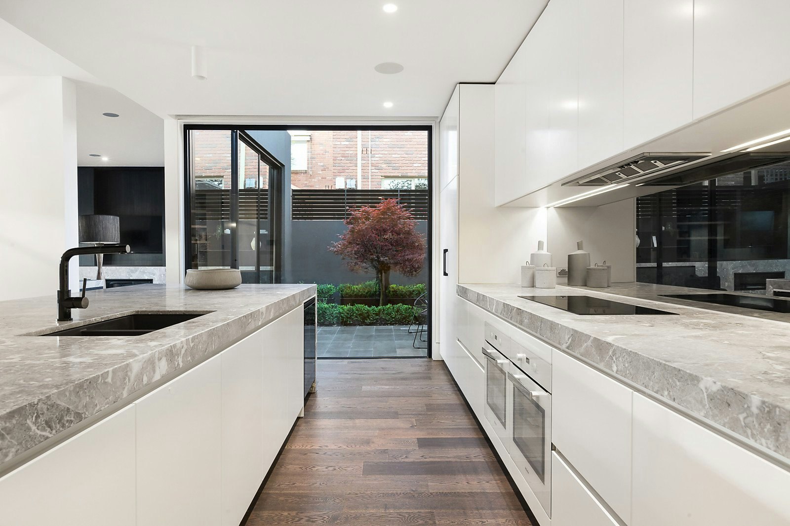 2a Roslyn Street, Brighton, VIC