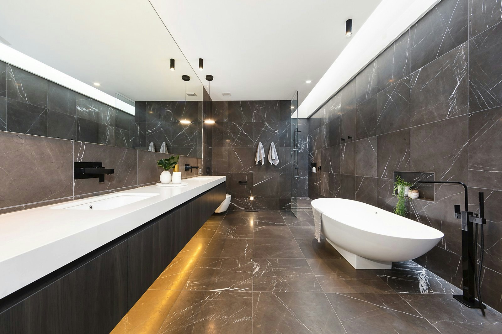 2a Roslyn Street, Brighton, VIC