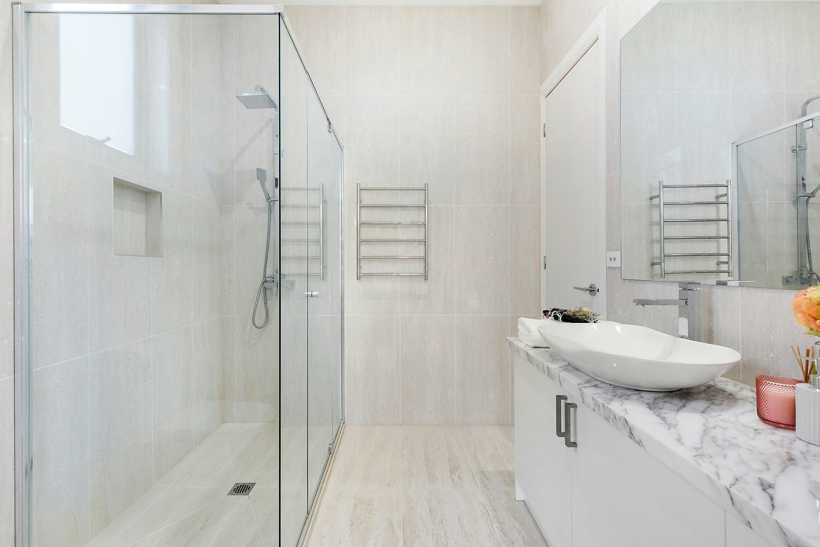 1/3 Meadow Grove, Balwyn, VIC