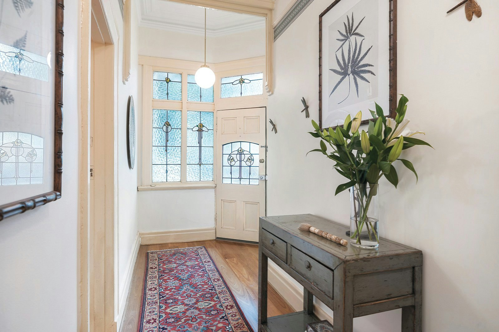 8 Valentine Grove, Armadale, VIC