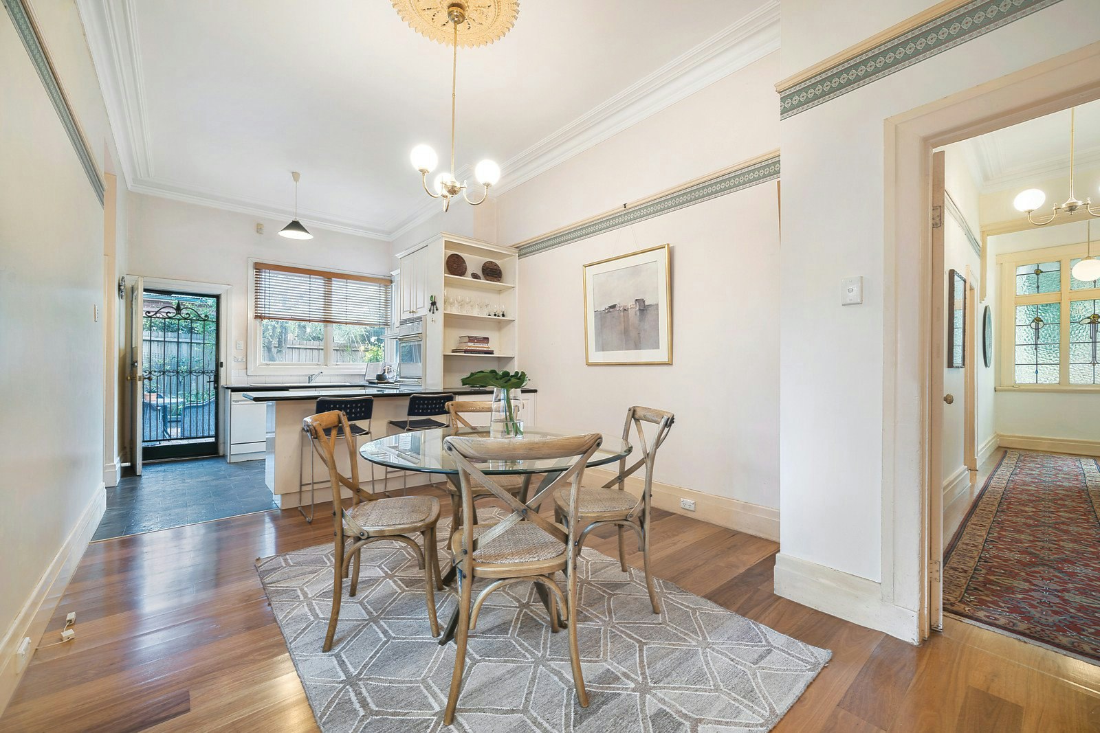 8 Valentine Grove, Armadale, VIC