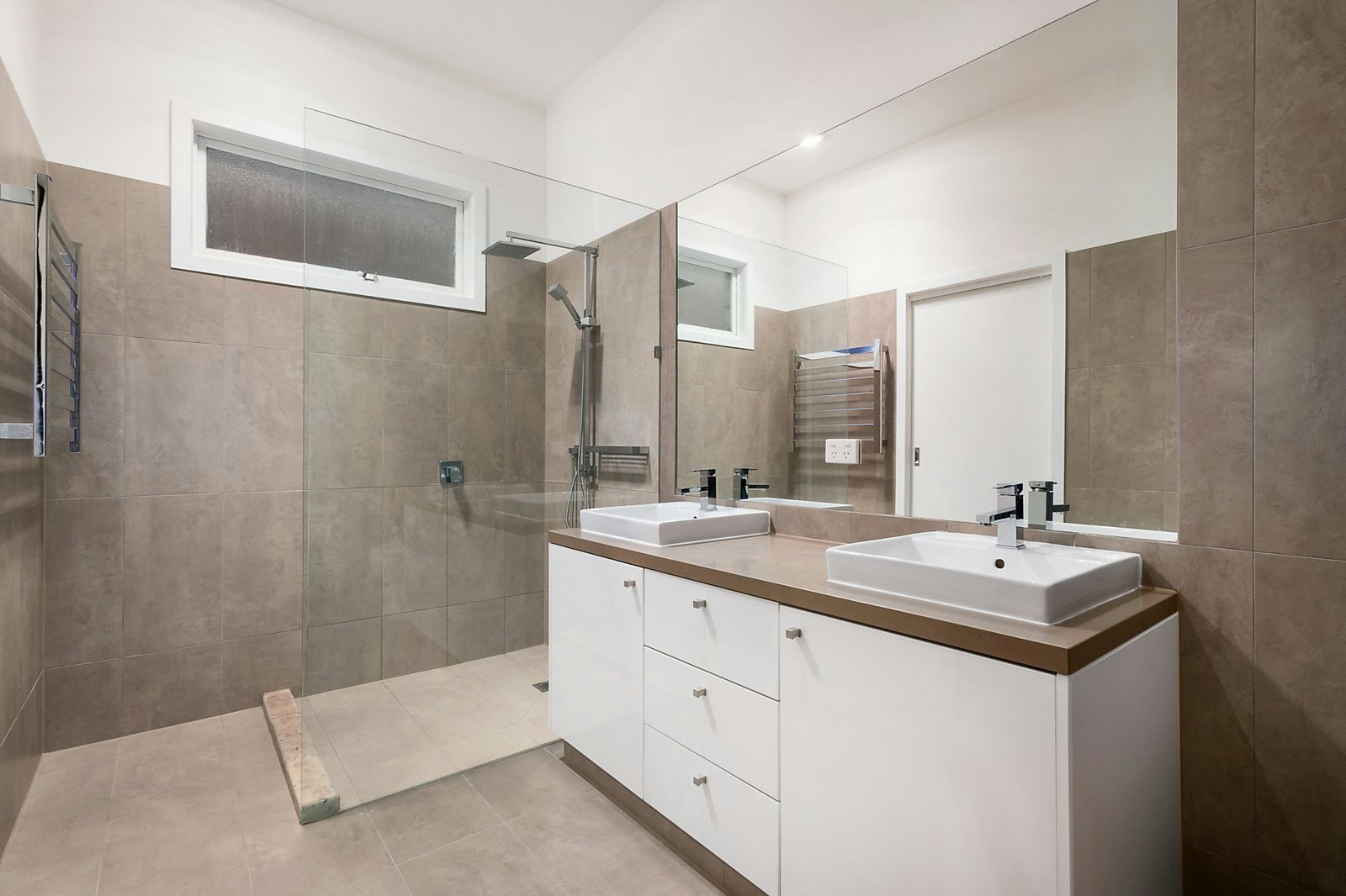 1A Charles Street, Glen Iris, VIC