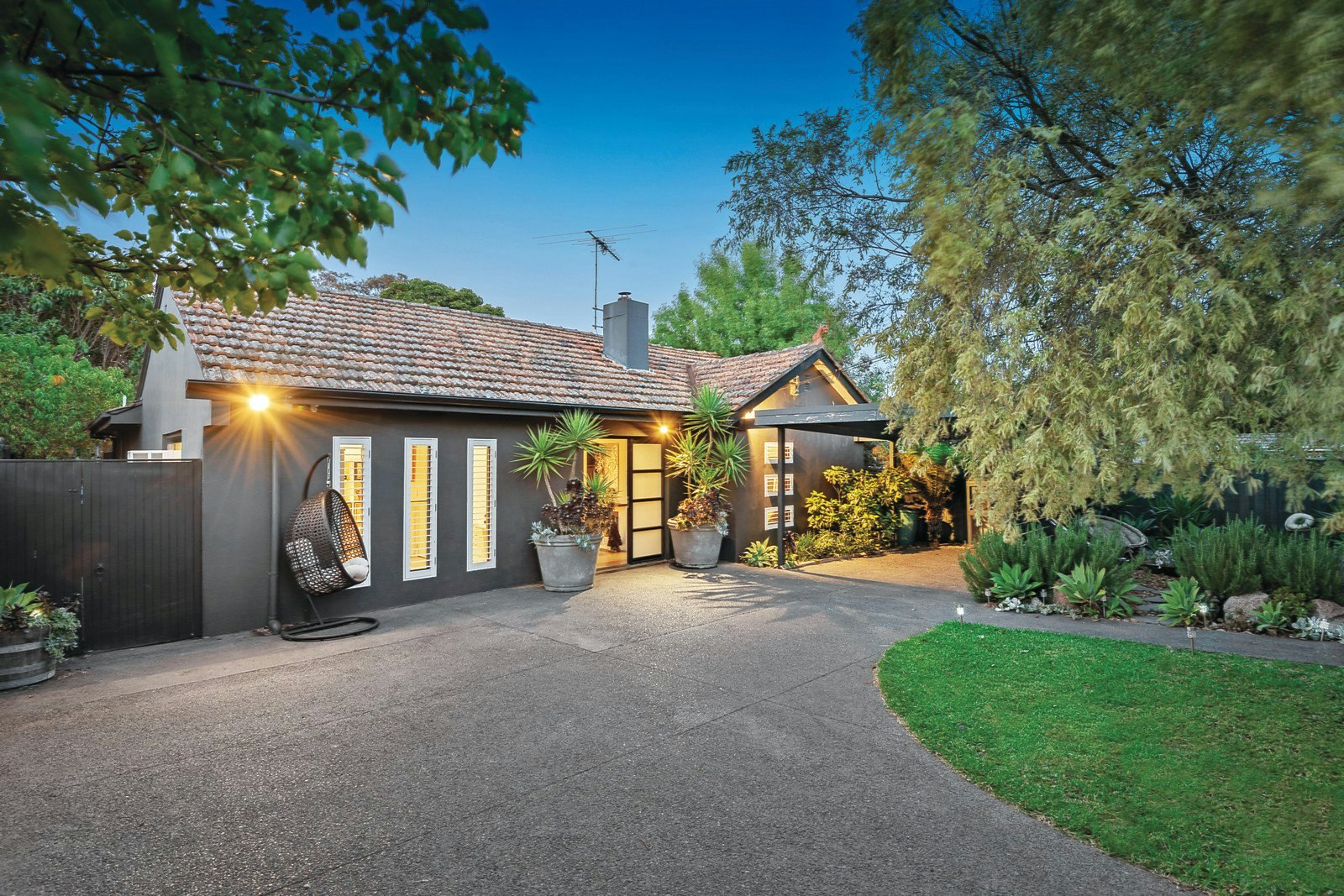 6 Sunlight Crescent, Brighton East, VIC