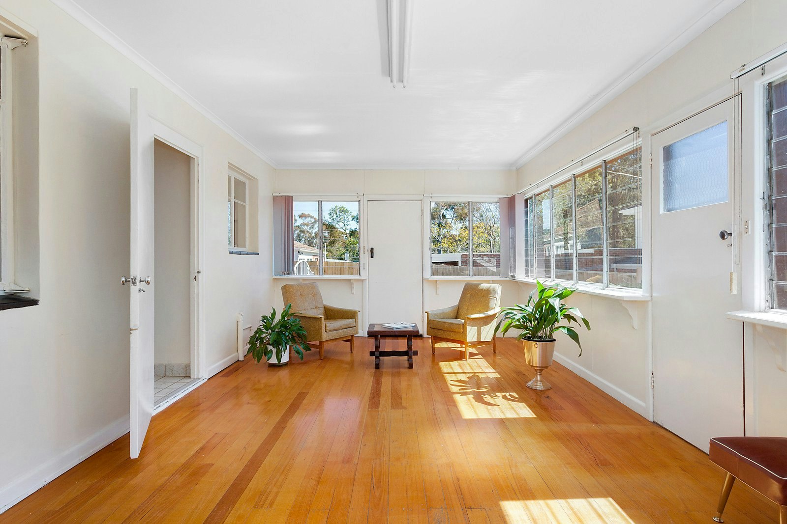 13 Sunbury Crescent, Surrey Hills, VIC