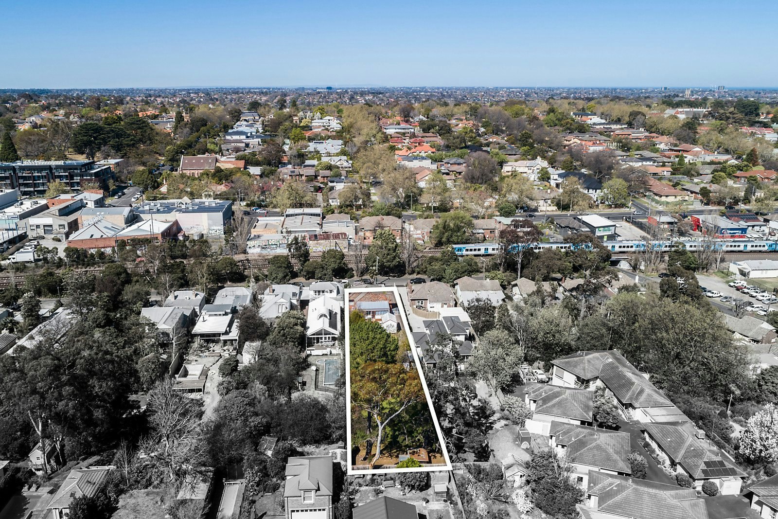 13 Sunbury Crescent, Surrey Hills, VIC